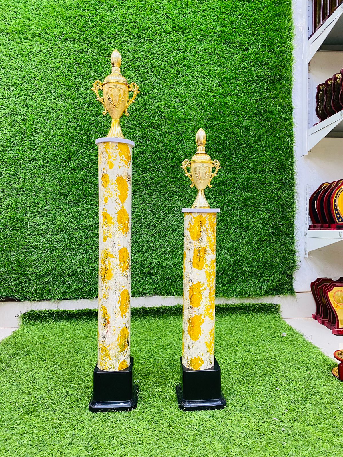 Low price plastic trophies 33-800