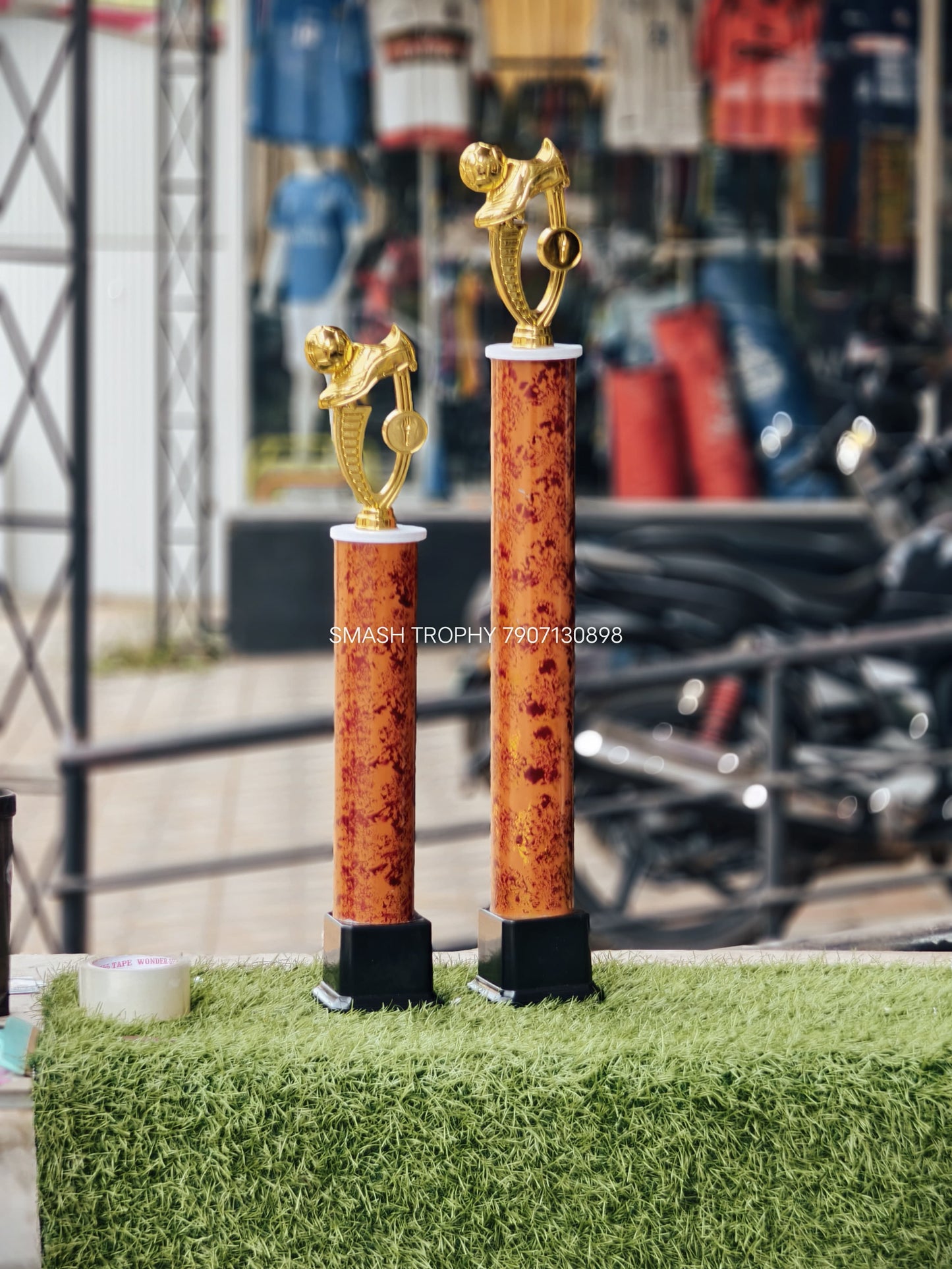 Low price plastic trophies D02-580