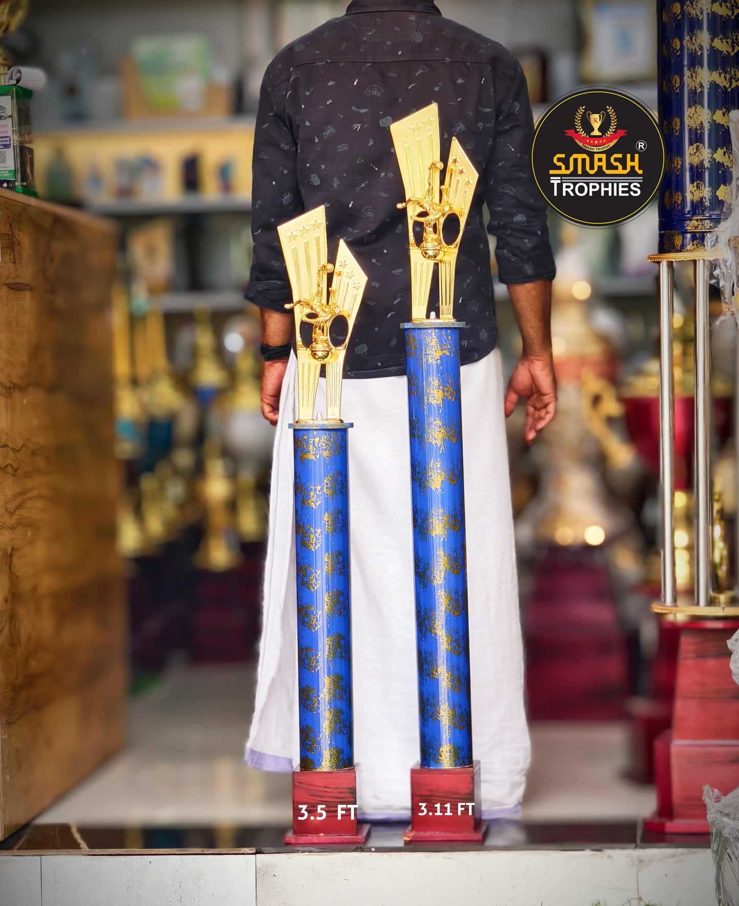 This is Plastic Trophy FM 11 BLUE