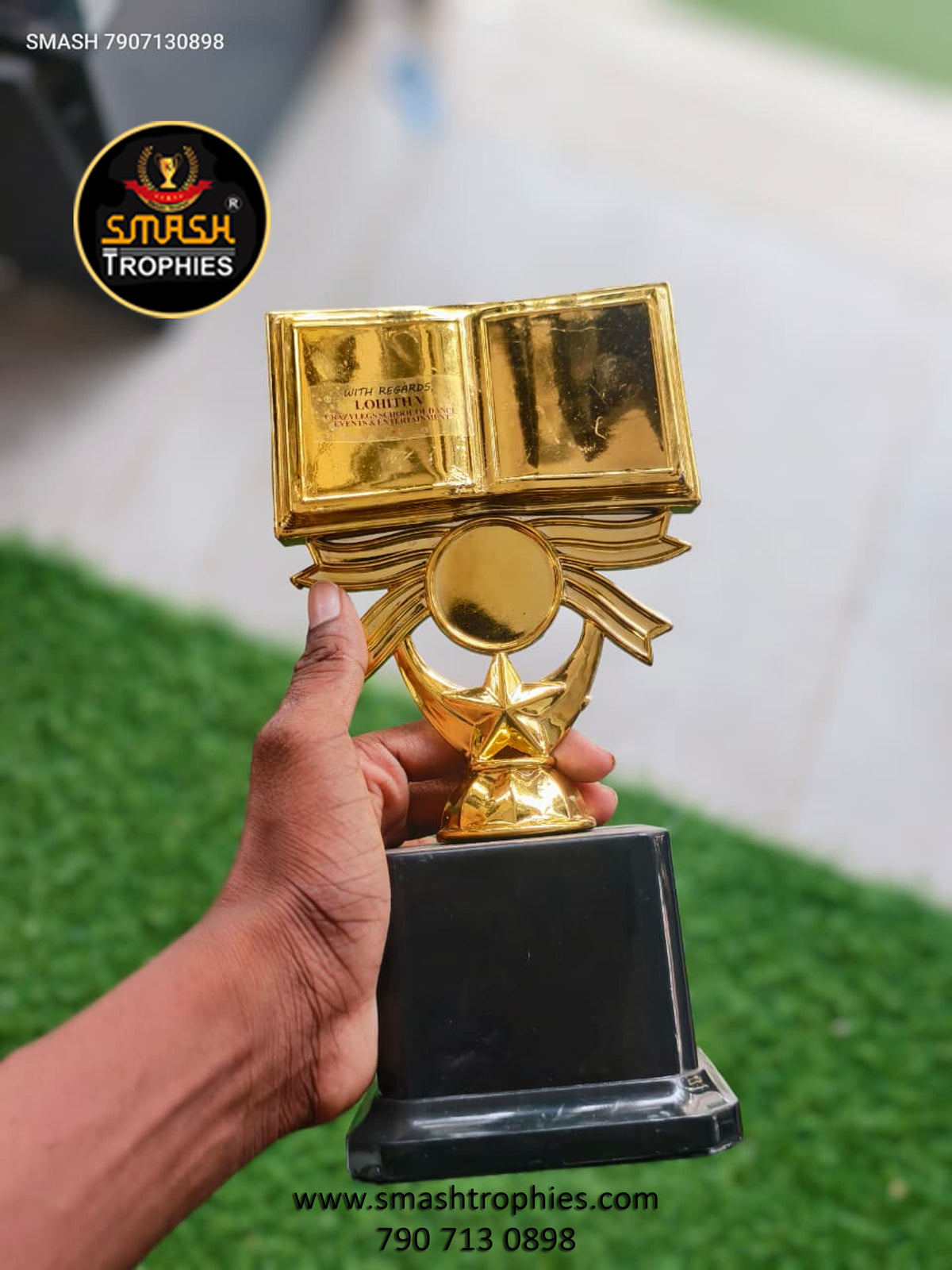 BOOK TROPHY -380