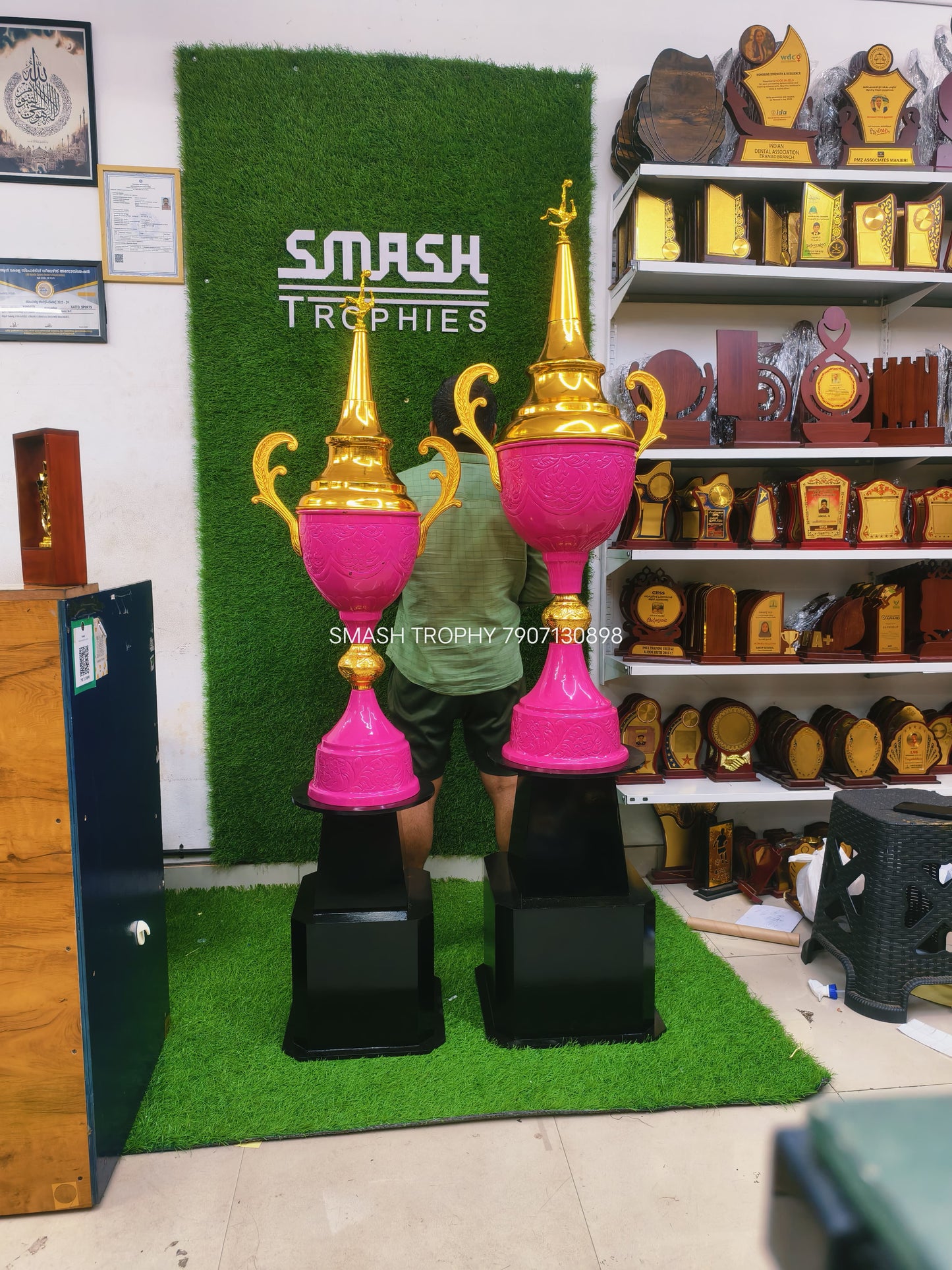 metal trophies FLOWER 6.4 FT