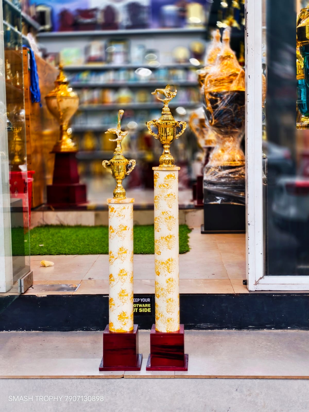 Plastic trophies 108-980 MS WITH