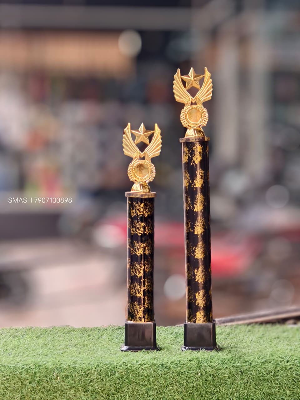 97-530 Plastic trophies Blak