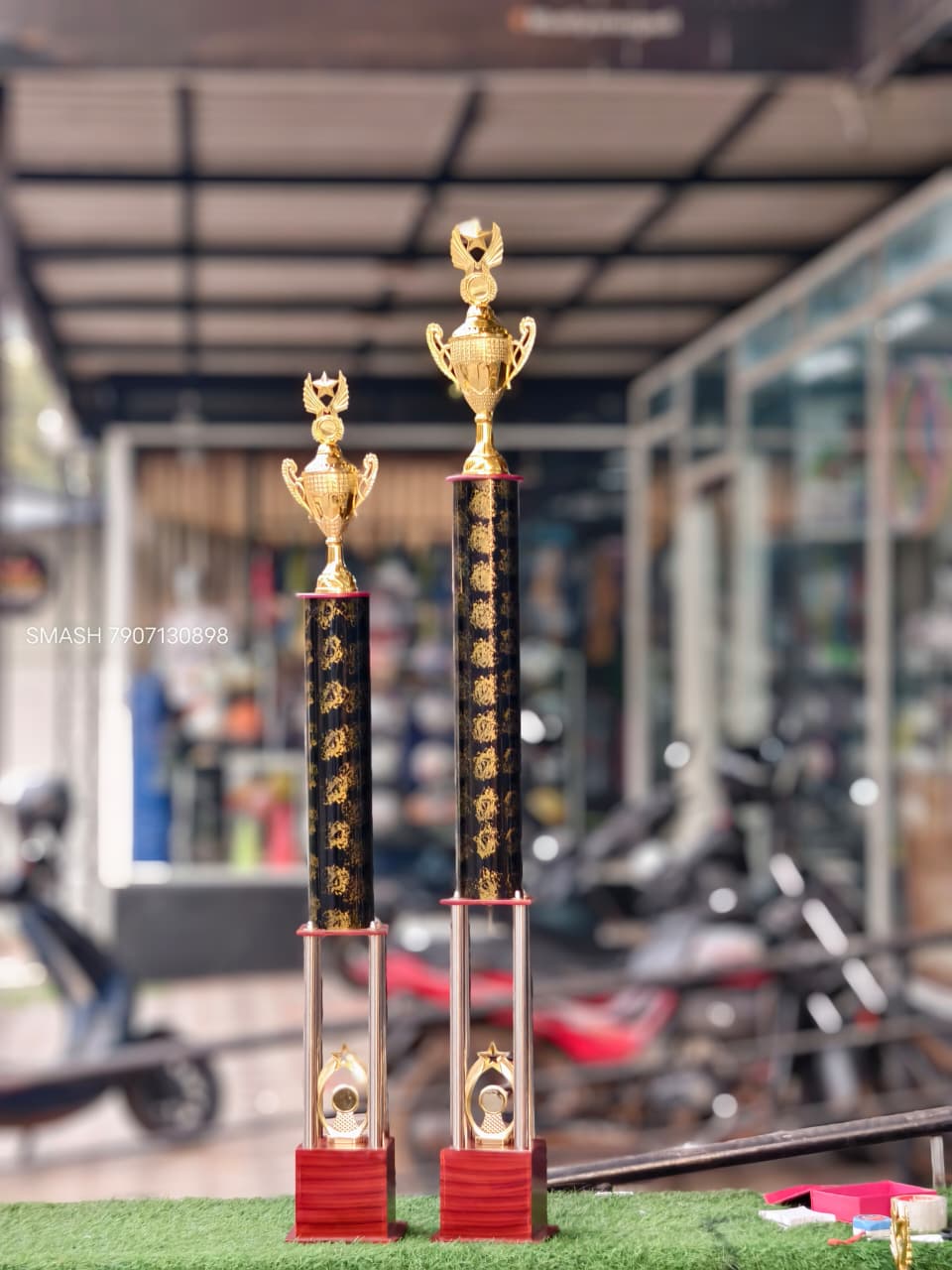 MS750-2800 Plastic trophies black