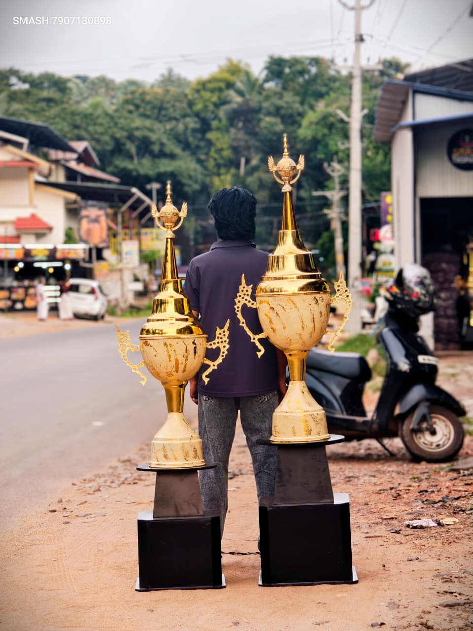 premium trophies 9900/-