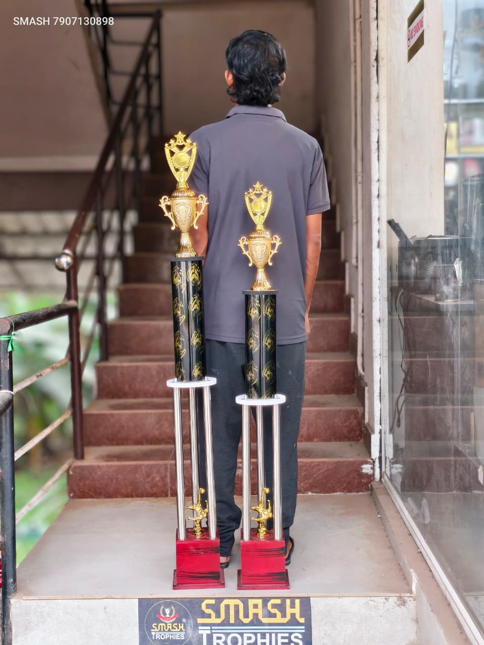 Plastic 2 Combo Trophy  33-114-1800 BLACK