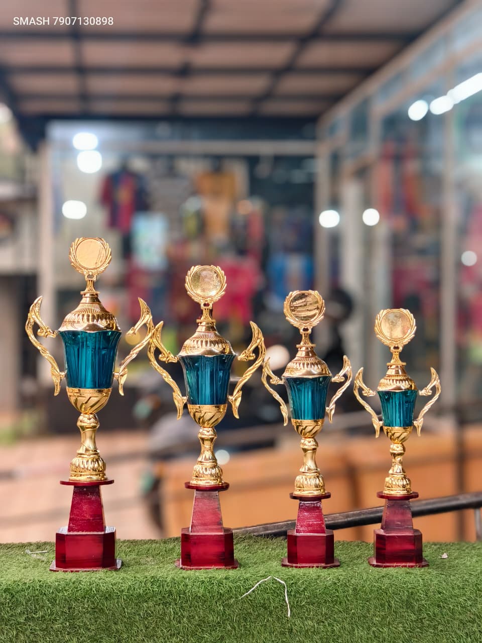 Plastic 2 Combo Trophy  422-4900/-